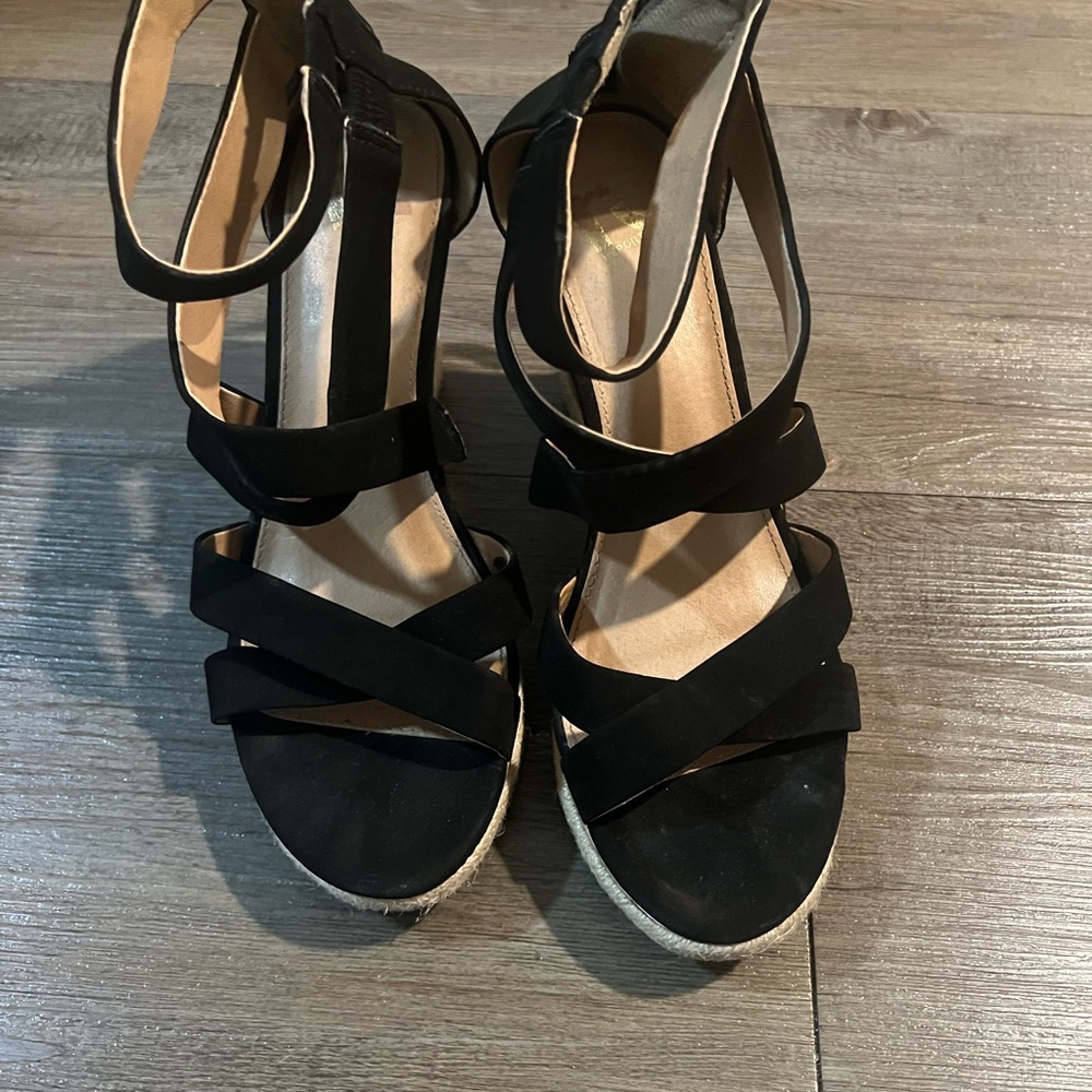 Elegant Black Strappy Women's Sandals